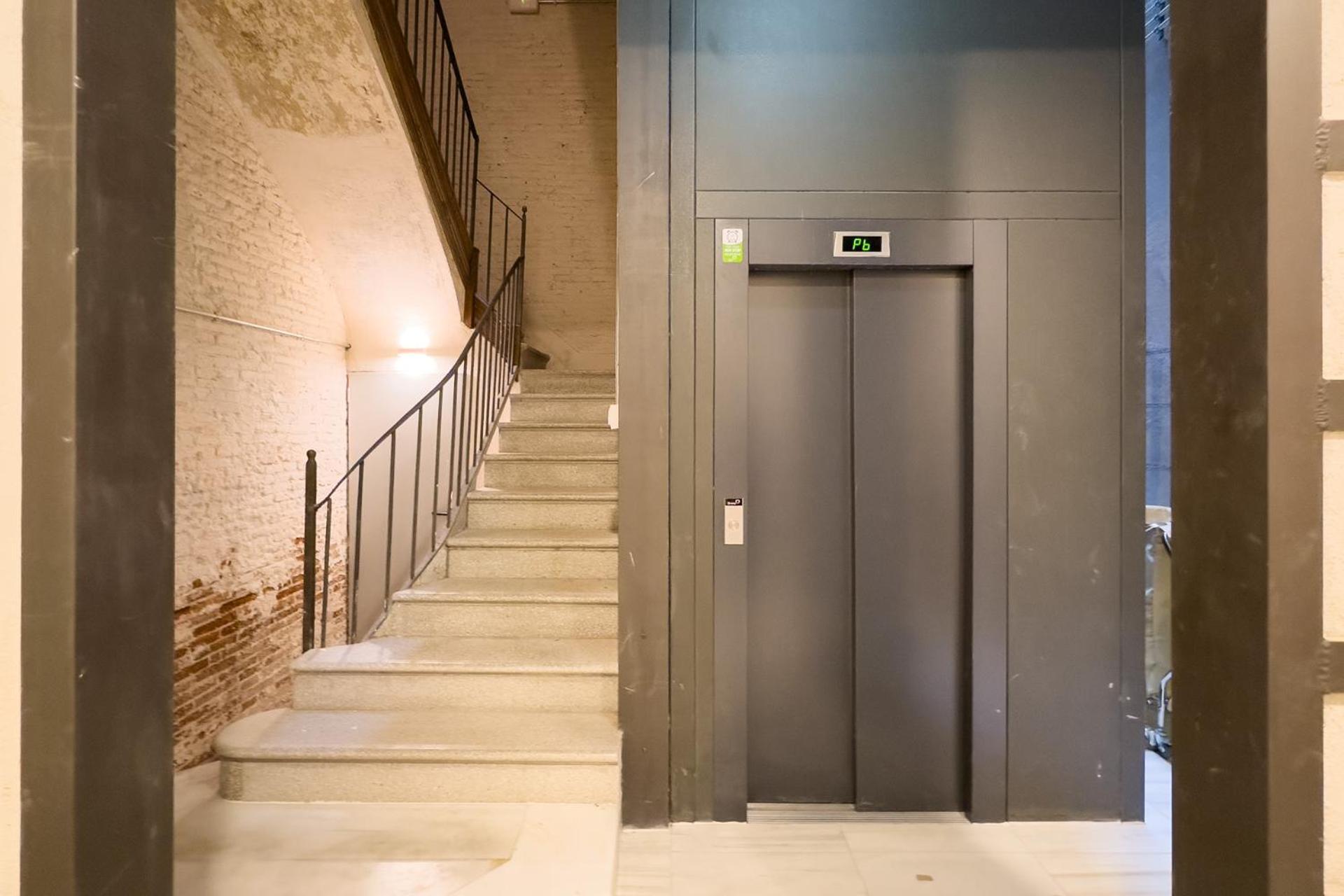 Unique Living Born Apartments & Studios Barcelona Exteriör bild