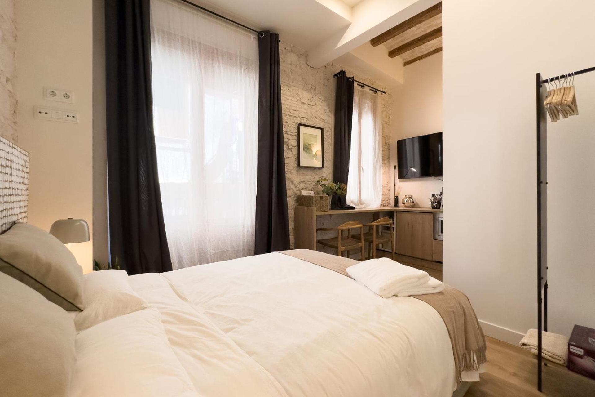 Unique Living Born Apartments & Studios Barcelona Exteriör bild